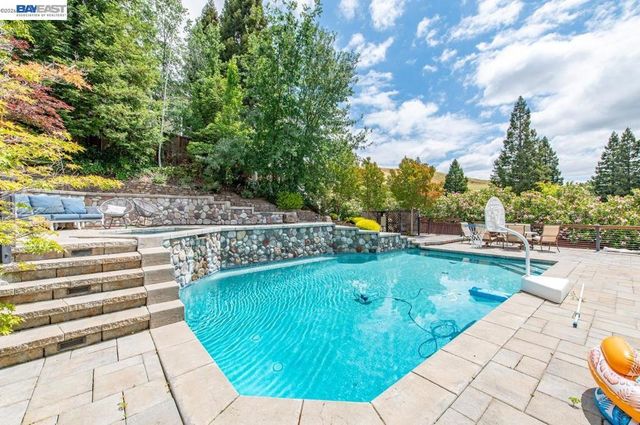 215 Arthur Ct, Danville, CA 94526