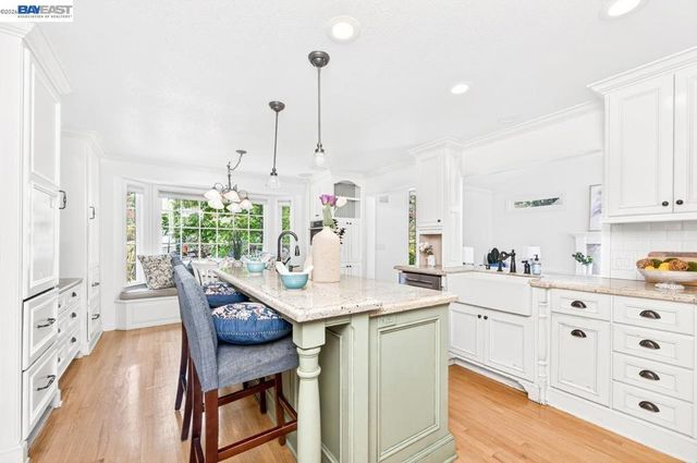 215 Arthur Ct, Danville, CA 94526