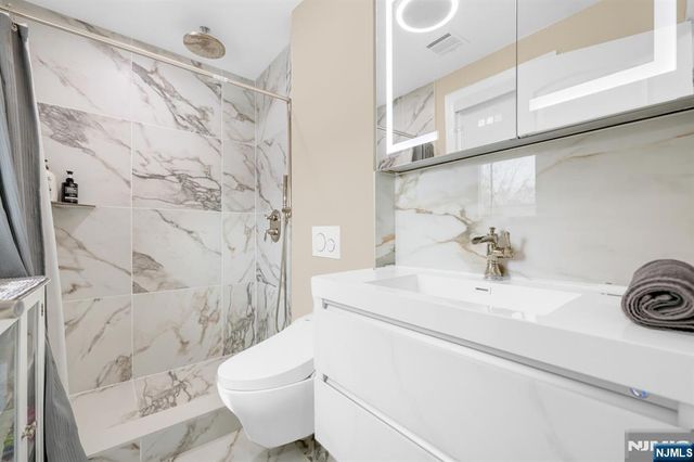 107 Chestnut Street, Rochelle Park, NJ 07662