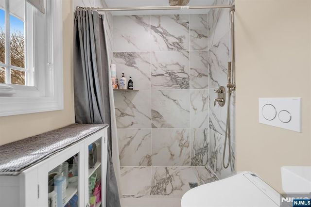 107 Chestnut Street, Rochelle Park, NJ 07662