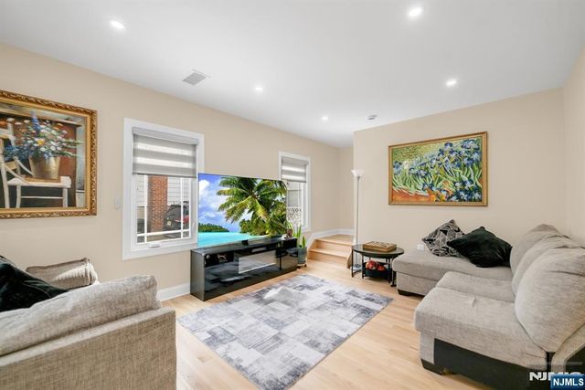 107 Chestnut Street, Rochelle Park, NJ 07662