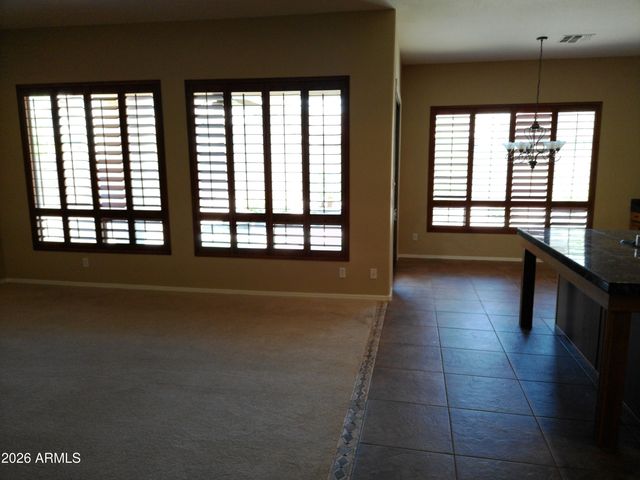 3018 W SENTINEL ROCK Road, Phoenix, AZ 85086