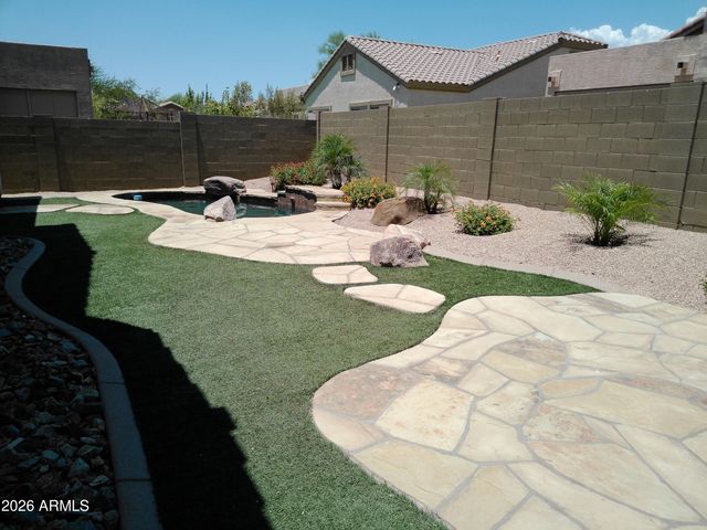 3018 W SENTINEL ROCK Road, Phoenix, AZ 85086