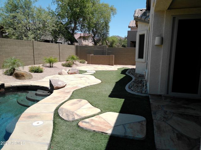 3018 W SENTINEL ROCK Road, Phoenix, AZ 85086