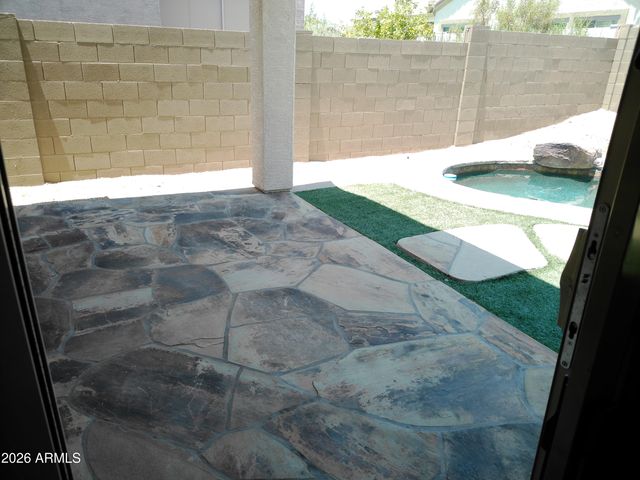 3018 W SENTINEL ROCK Road, Phoenix, AZ 85086