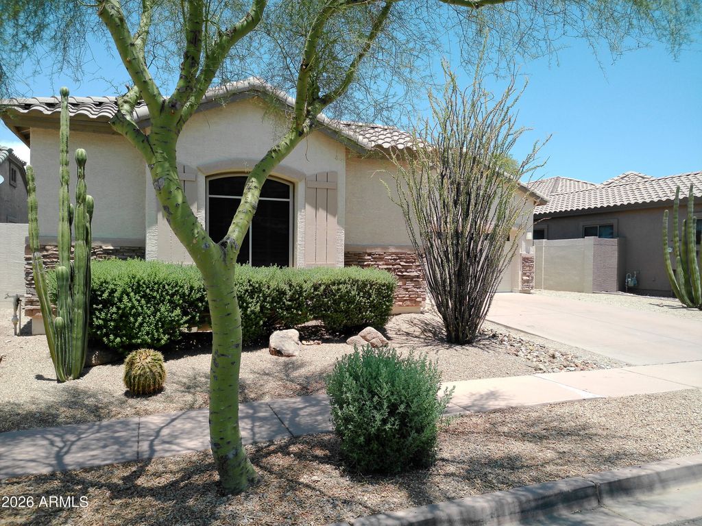 3018 W SENTINEL ROCK Road, Phoenix, AZ 85086 — photo 2