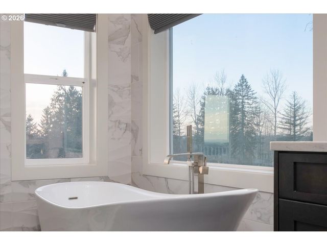 10808 Ne 192ND Ave, Brush Prairie, WA 98606