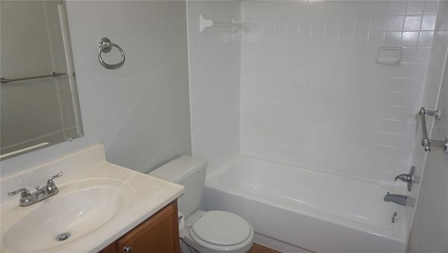 220 LAKE PARSONS GREEN 206, Brandon, FL 33511