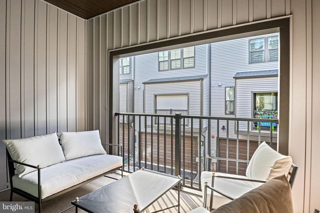 13007 HATTONTOWN SQ, Herndon, VA 20171