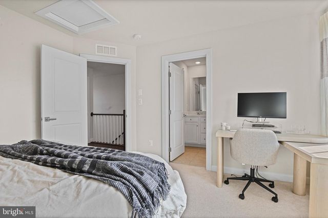 13007 HATTONTOWN SQ, Herndon, VA 20171