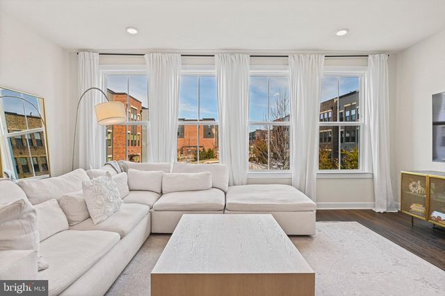 13007 HATTONTOWN SQ, Herndon, VA 20171