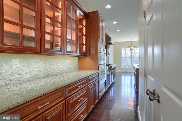 978 POWDER HORN DR, Hummelstown, PA 17036