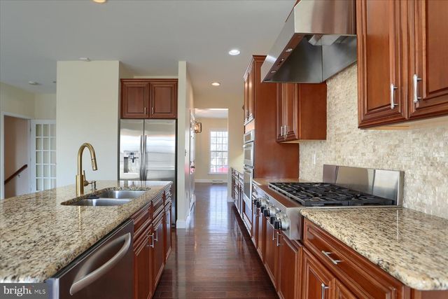 978 POWDER HORN DR, Hummelstown, PA 17036