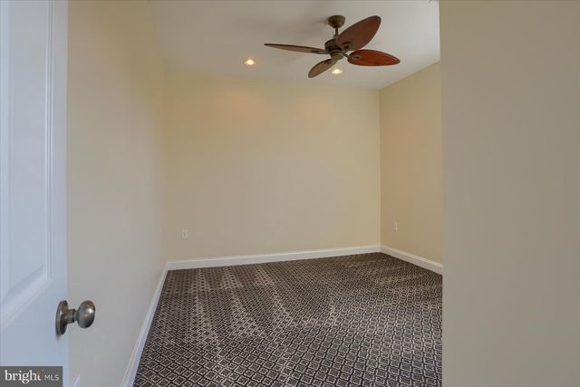 978 POWDER HORN DR, Hummelstown, PA 17036