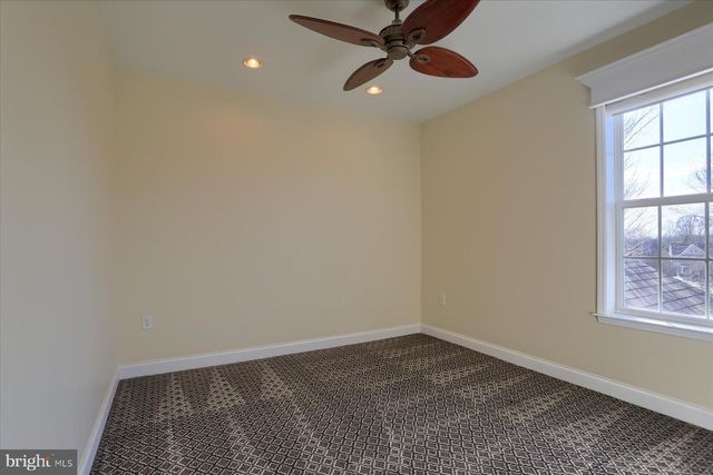 978 POWDER HORN DR, Hummelstown, PA 17036