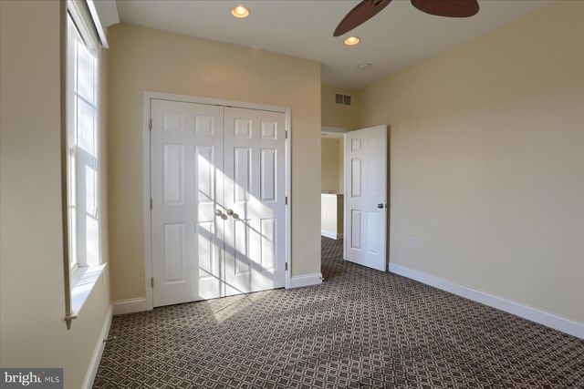 978 POWDER HORN DR, Hummelstown, PA 17036