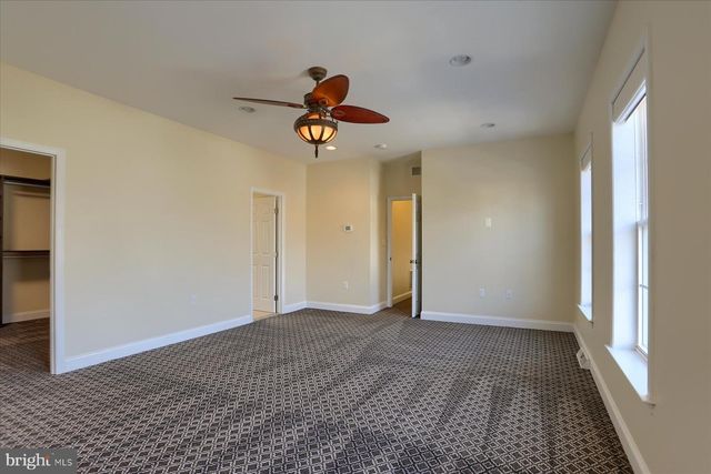978 POWDER HORN DR, Hummelstown, PA 17036