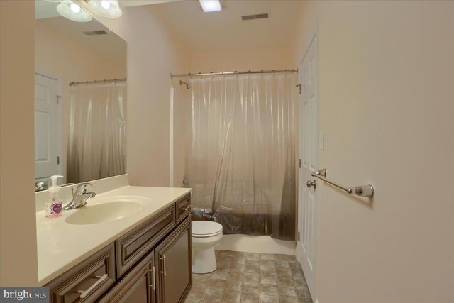 978 POWDER HORN DR, Hummelstown, PA 17036
