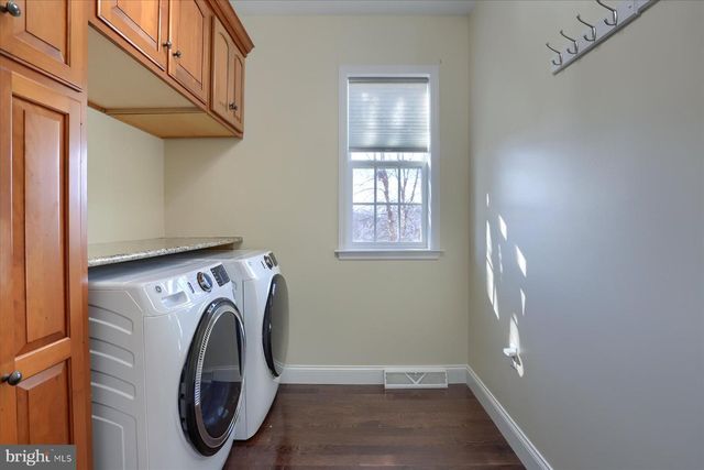 978 POWDER HORN DR, Hummelstown, PA 17036