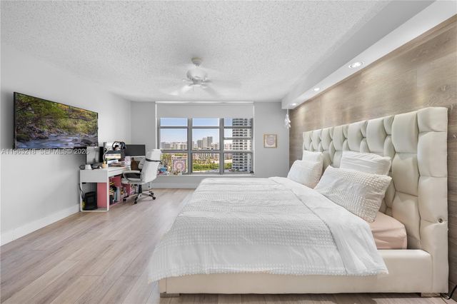 3530 Mystic Pointe Dr 1406, Aventura, FL 33180