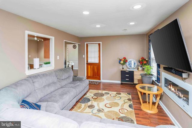 3255 INDEPENDENCE CT, Bensalem, PA 19020