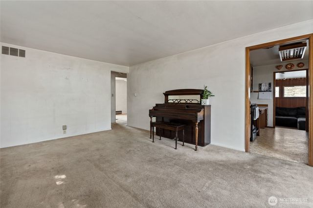 16639 35th Avenue S, Seatac, WA 98188