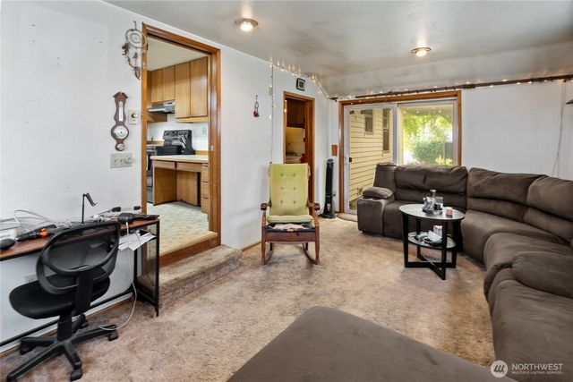 16639 35th Avenue S, Seatac, WA 98188