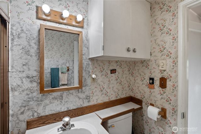 16639 35th Avenue S, Seatac, WA 98188