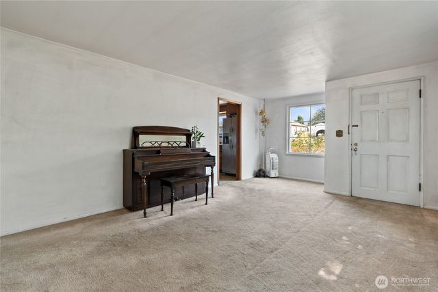 16639 35th Avenue S, Seatac, WA 98188