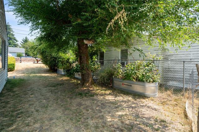 16639 35th Avenue S, Seatac, WA 98188