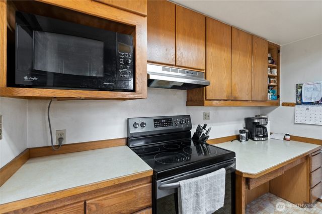 16639 35th Avenue S, Seatac, WA 98188