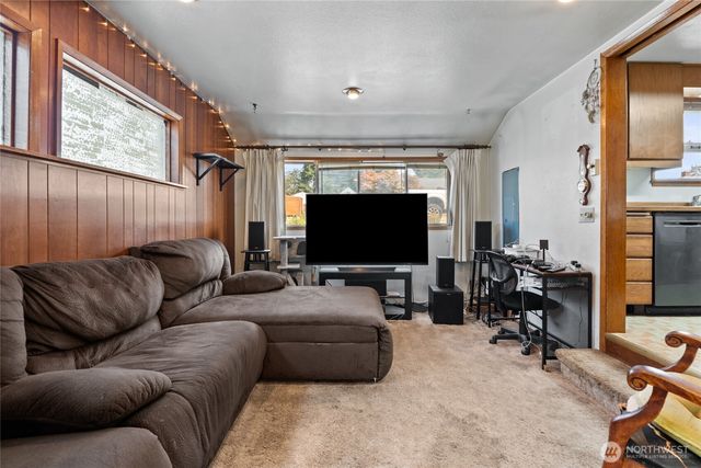 16639 35th Avenue S, Seatac, WA 98188