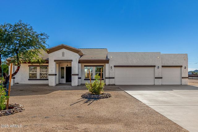 711 E CLOUD Road, Phoenix, AZ 85086