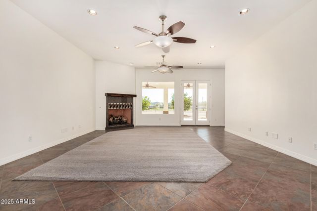 711 E CLOUD Road, Phoenix, AZ 85086