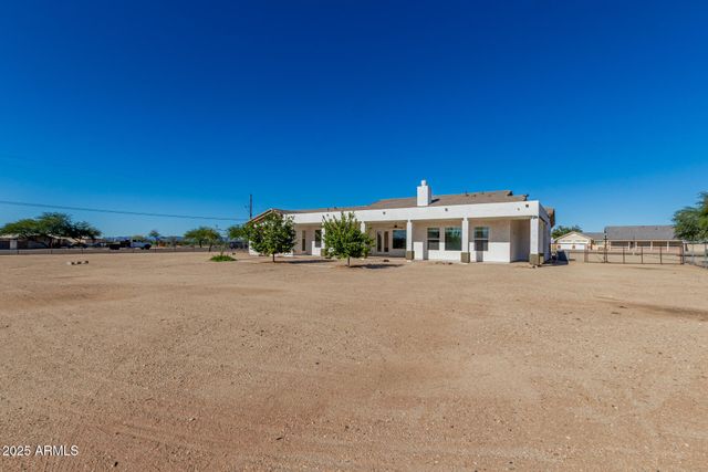 711 E CLOUD Road, Phoenix, AZ 85086