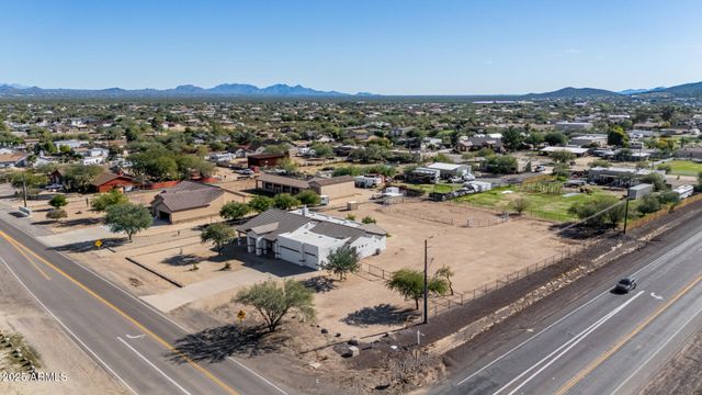 711 E CLOUD Road, Phoenix, AZ 85086