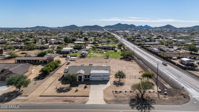 711 E CLOUD Road, Phoenix, AZ 85086