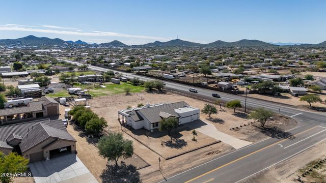 711 E CLOUD Road, Phoenix, AZ 85086