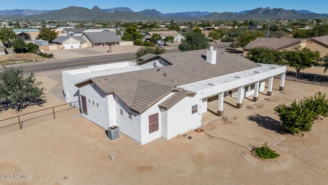 711 E CLOUD Road, Phoenix, AZ 85086