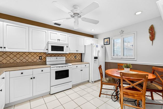 6163 SE Georgetown Place, Hobe Sound, FL 33455