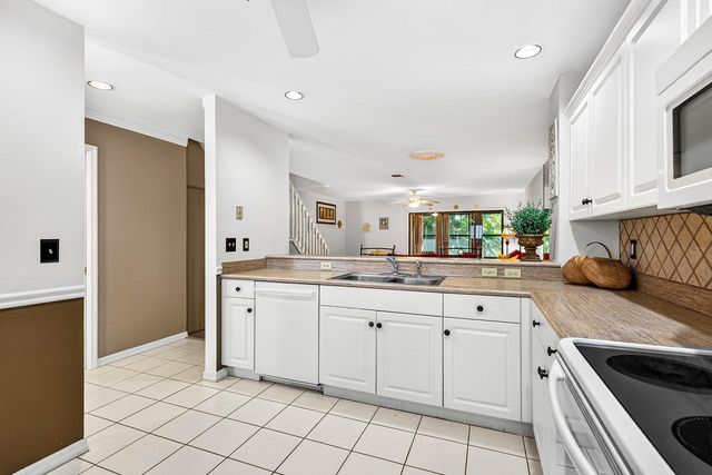 6163 SE Georgetown Place, Hobe Sound, FL 33455