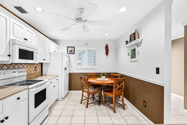 6163 SE Georgetown Place, Hobe Sound, FL 33455