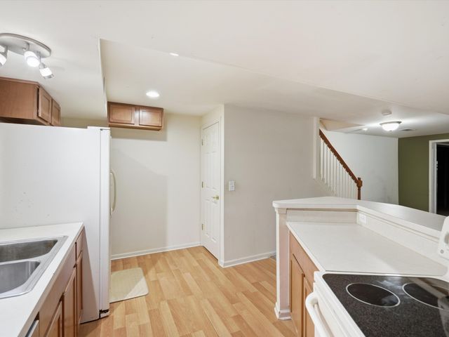 5220 Huron Hills Drive, Commerce Twp, MI 48382