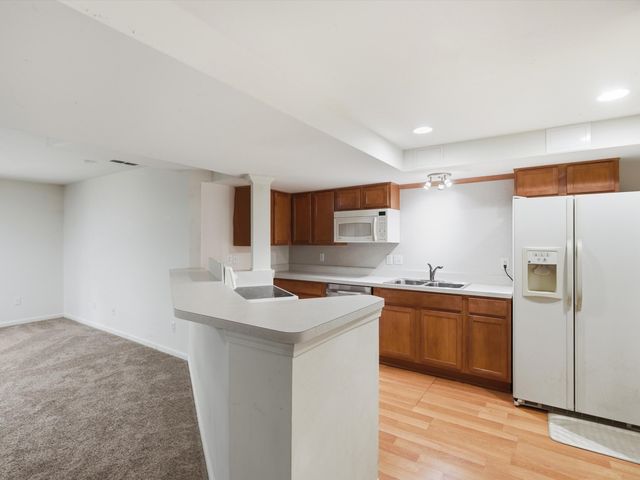 5220 Huron Hills Drive, Commerce Twp, MI 48382