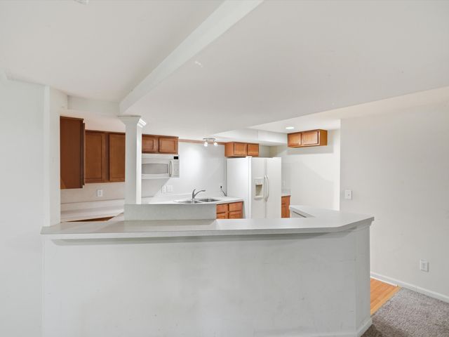 5220 Huron Hills Drive, Commerce Twp, MI 48382