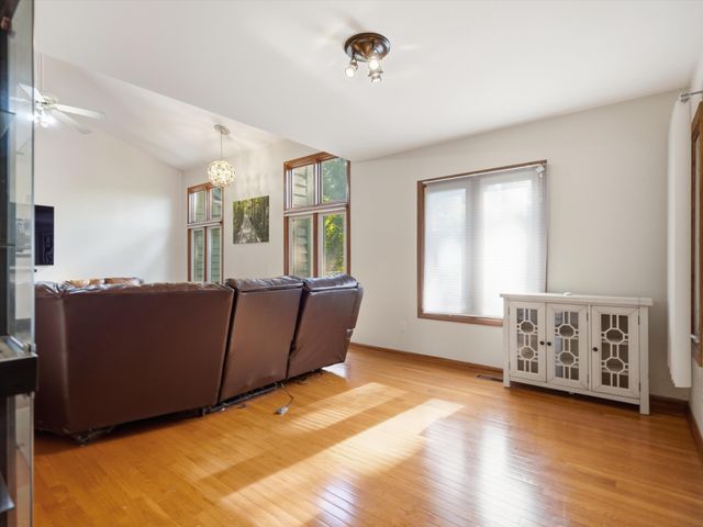 5220 Huron Hills Drive, Commerce Twp, MI 48382