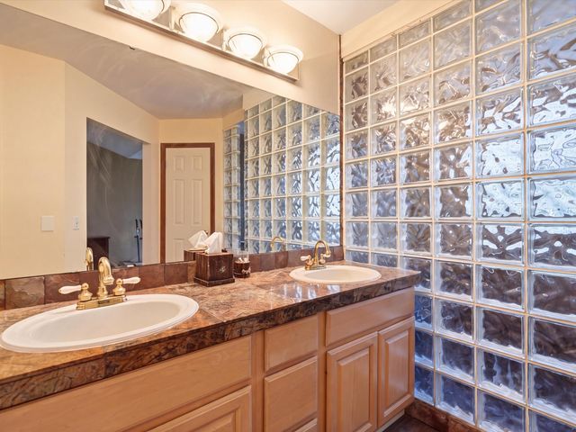 5220 Huron Hills Drive, Commerce Twp, MI 48382