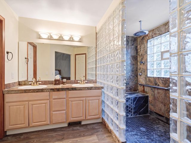 5220 Huron Hills Drive, Commerce Twp, MI 48382