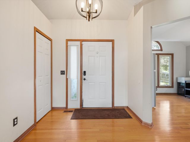 5220 Huron Hills Drive, Commerce Twp, MI 48382