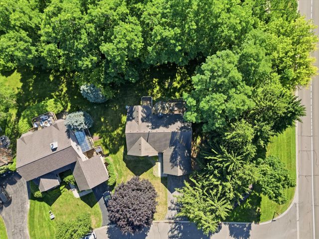 5220 Huron Hills Drive, Commerce Twp, MI 48382